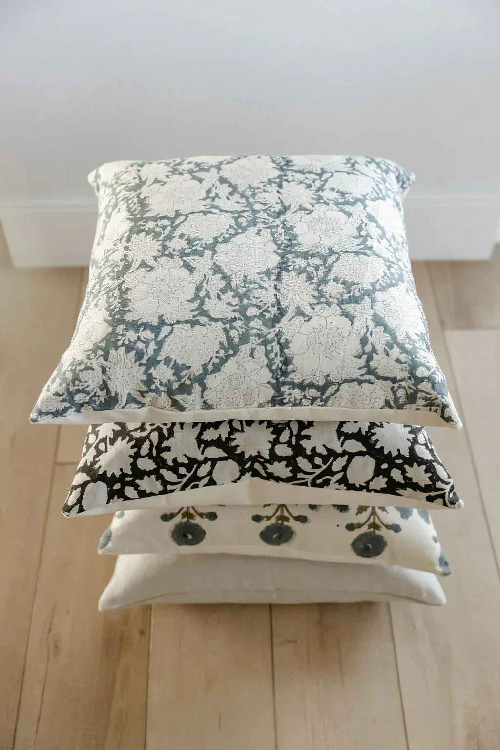 Mallory, lifestyle image - House Of Avana