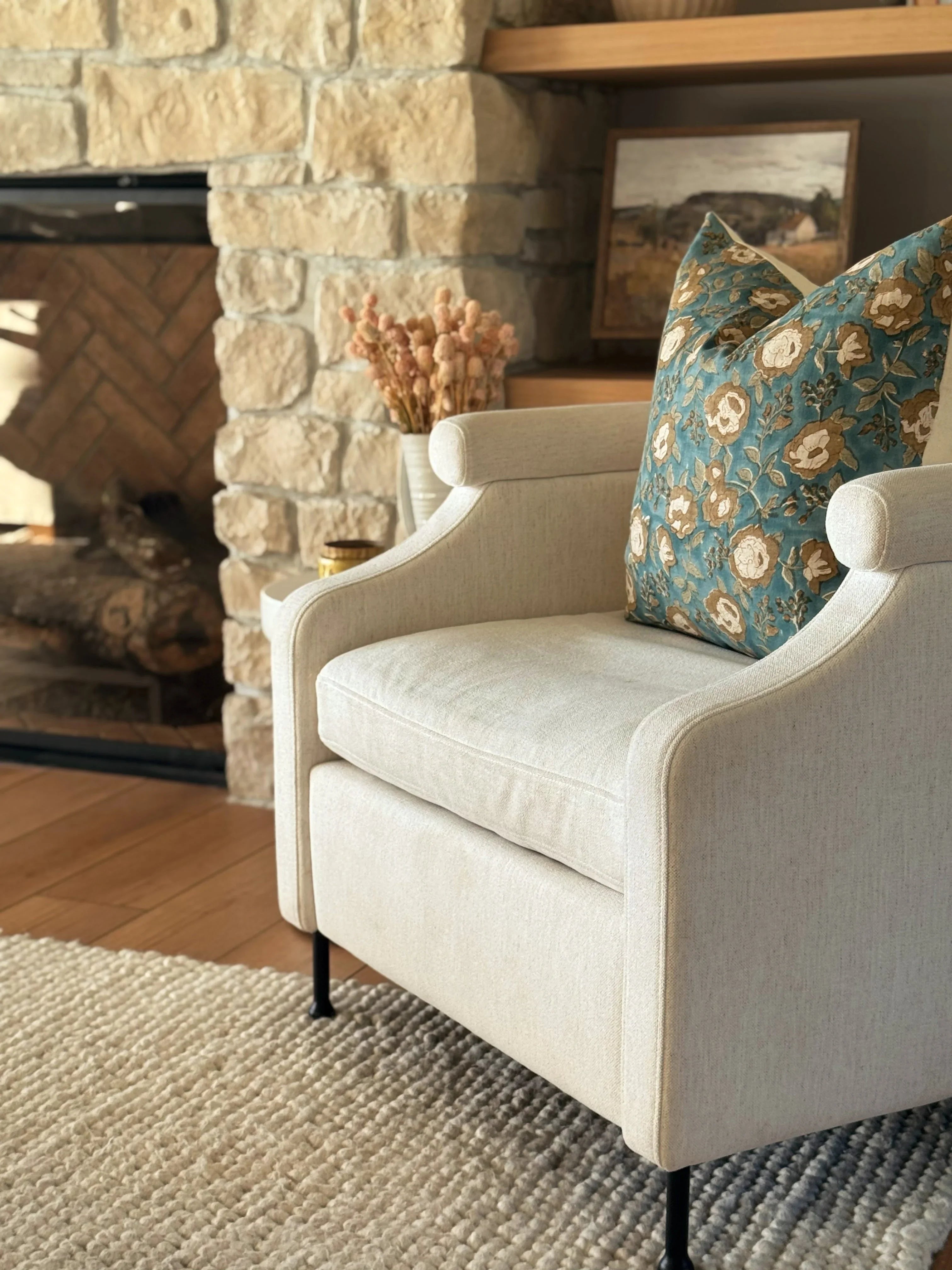 Mandy, lifestyle image - House Of Avana