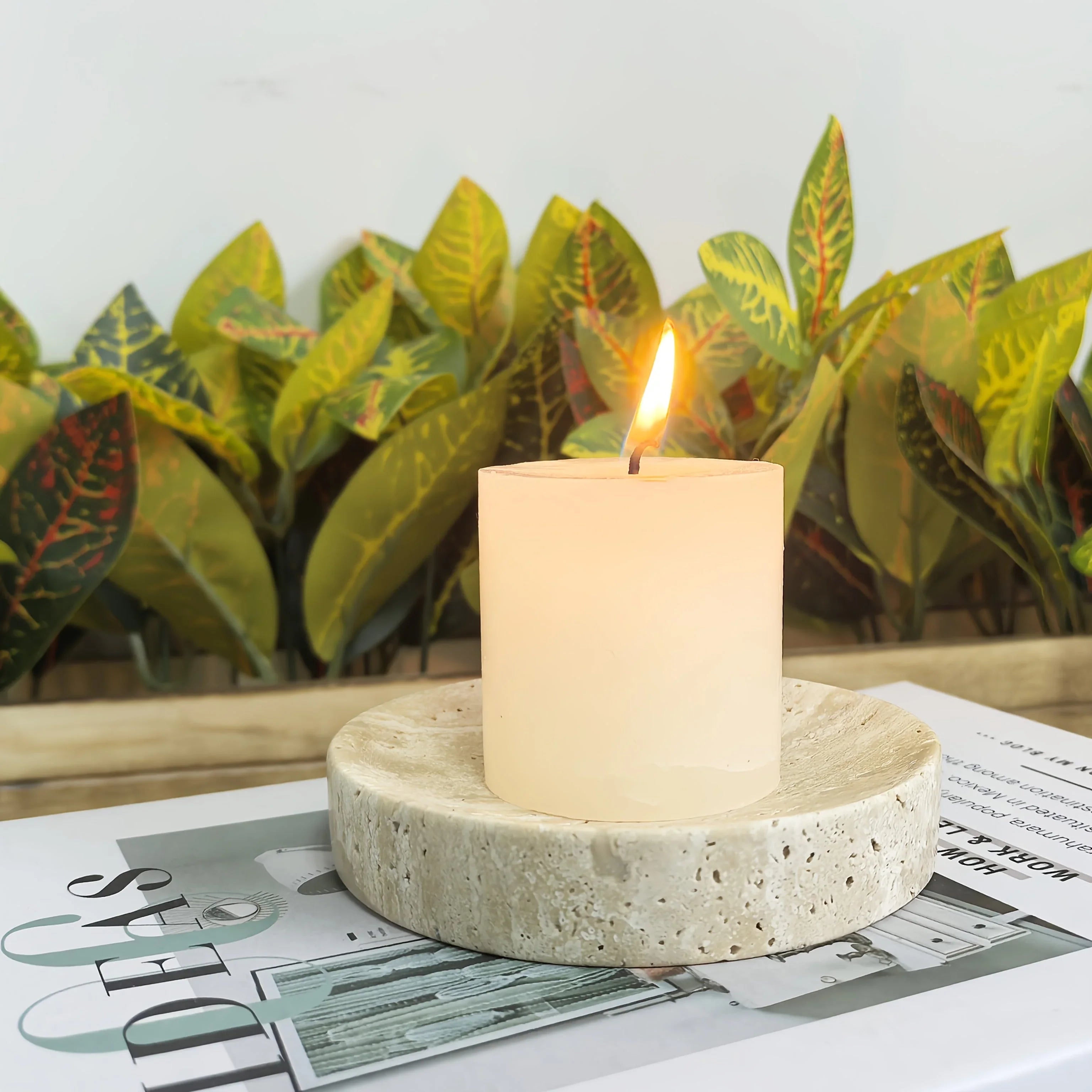 Round marble tray with pearl design, polished white stone - House of Avana