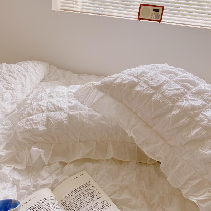 Marshmallow Puff Ruffle Bedding Set / Yellow Ever Lasting