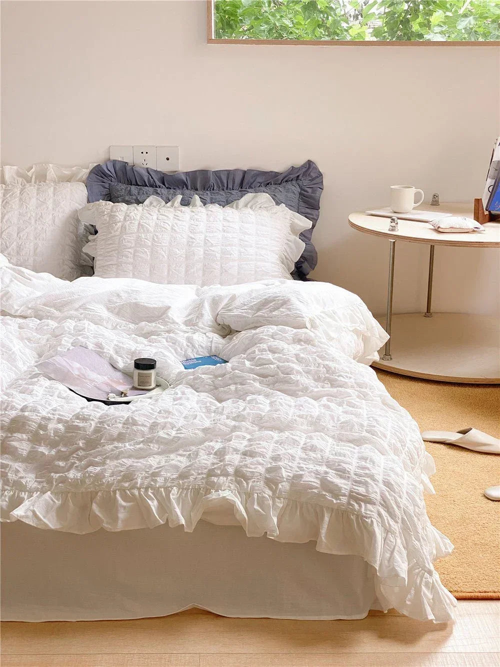 Marshmallow Puff Ruffle Bedding Set / Yellow Ever Lasting