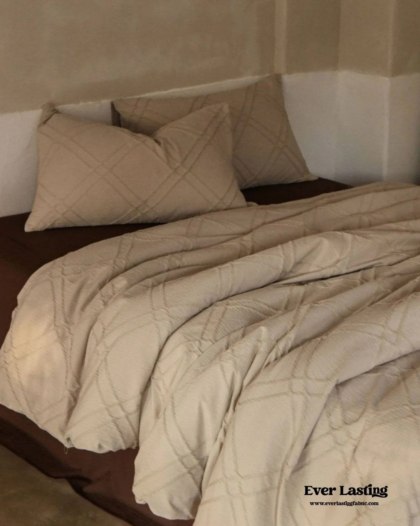 Millard Geometric Jacquard Bedding Set / Brown Ever Lasting