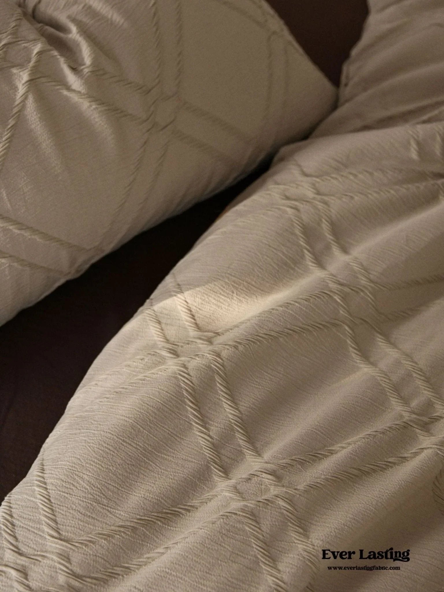 Millard Geometric Jacquard Bedding Set / Brown Ever Lasting