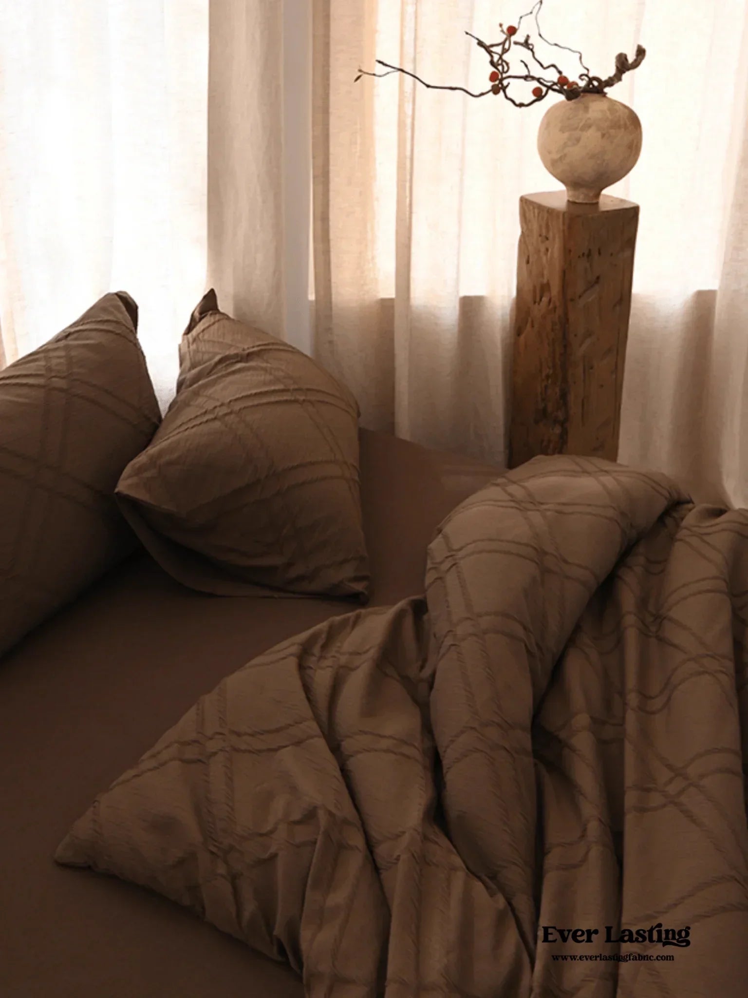 Millard Geometric Jacquard Bedding Set / Brown Ever Lasting