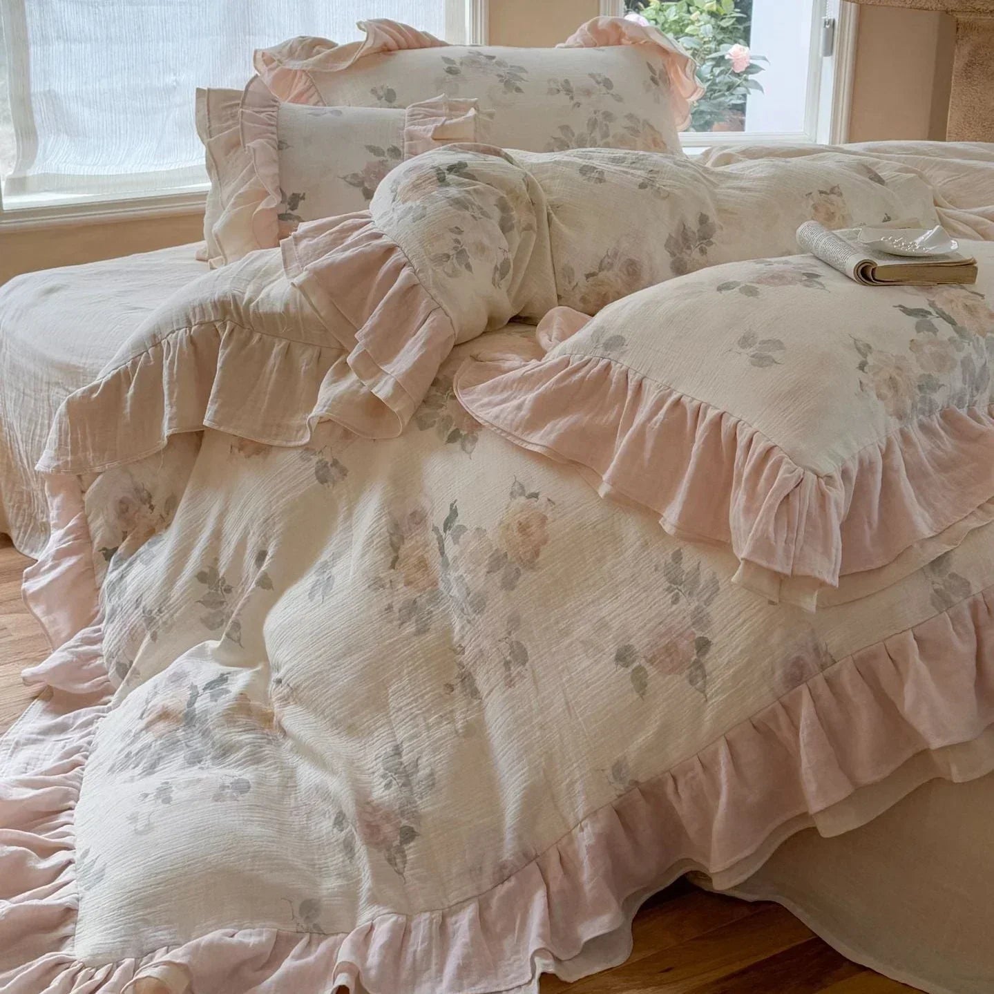 Millie Lace Ruffle Floral Bedding Set / Blue Ever Lasting