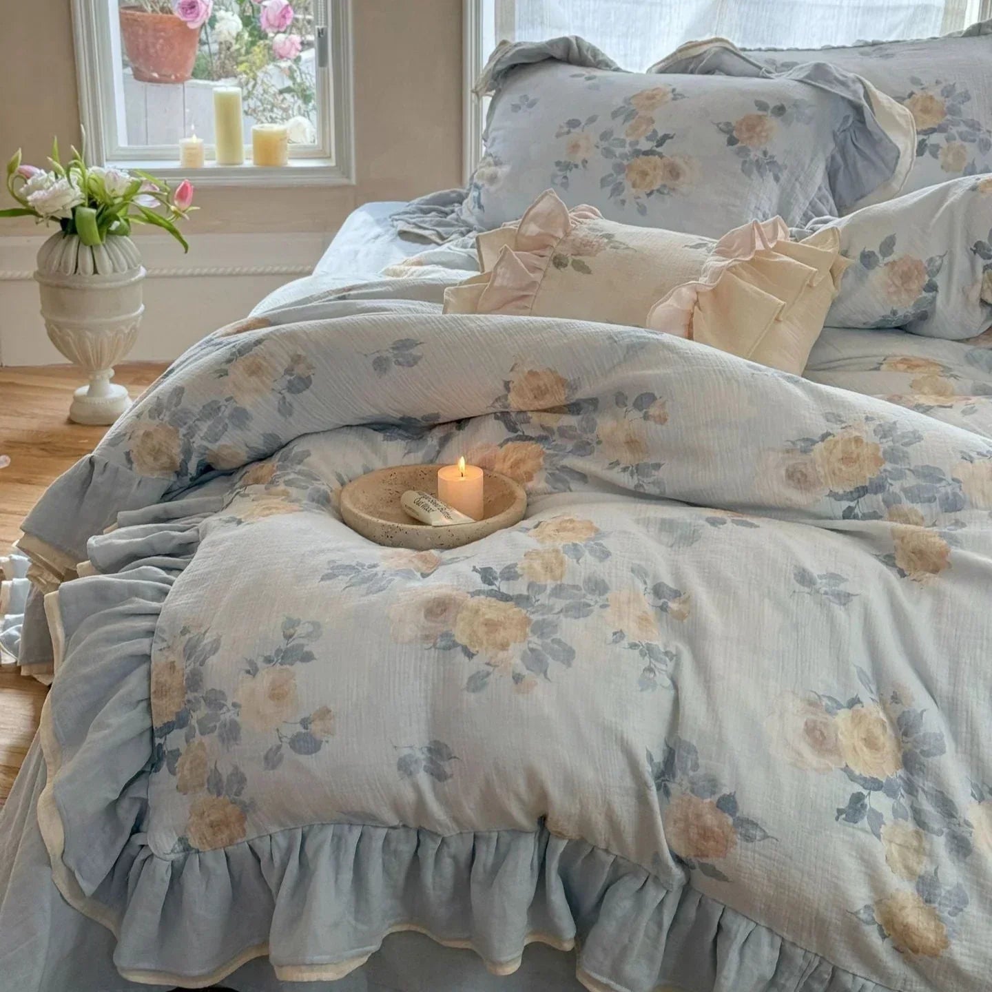Millie Lace Ruffle Floral Bedding Set / Blue Ever Lasting