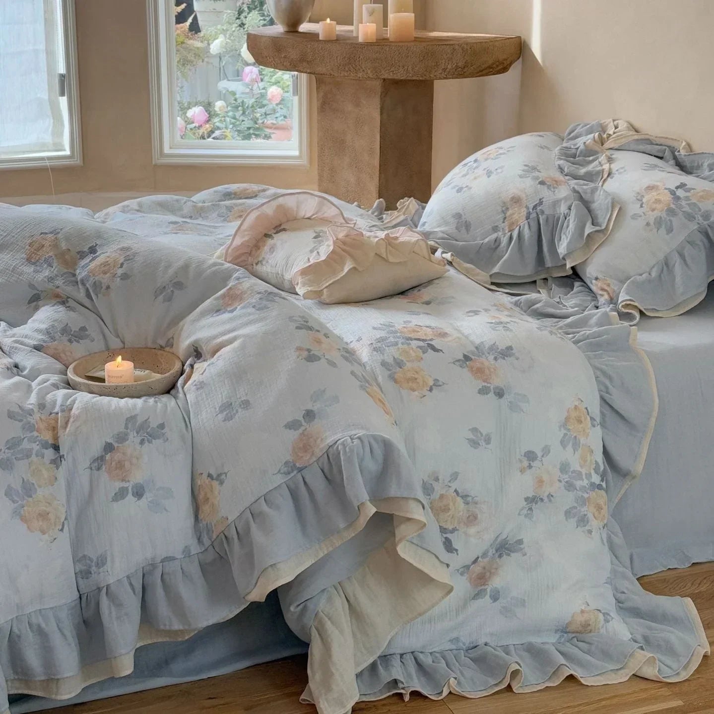 Millie Lace Ruffle Floral Bedding Set / Blue Ever Lasting