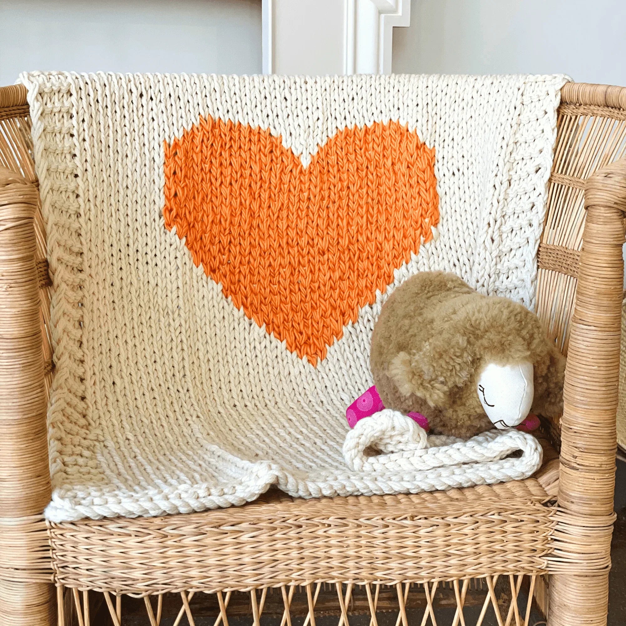 Mini Heart Blanket, back view - House Of Avana