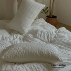 Minimal Bubble Textured Bedding Set / Blue Ever Lasting
