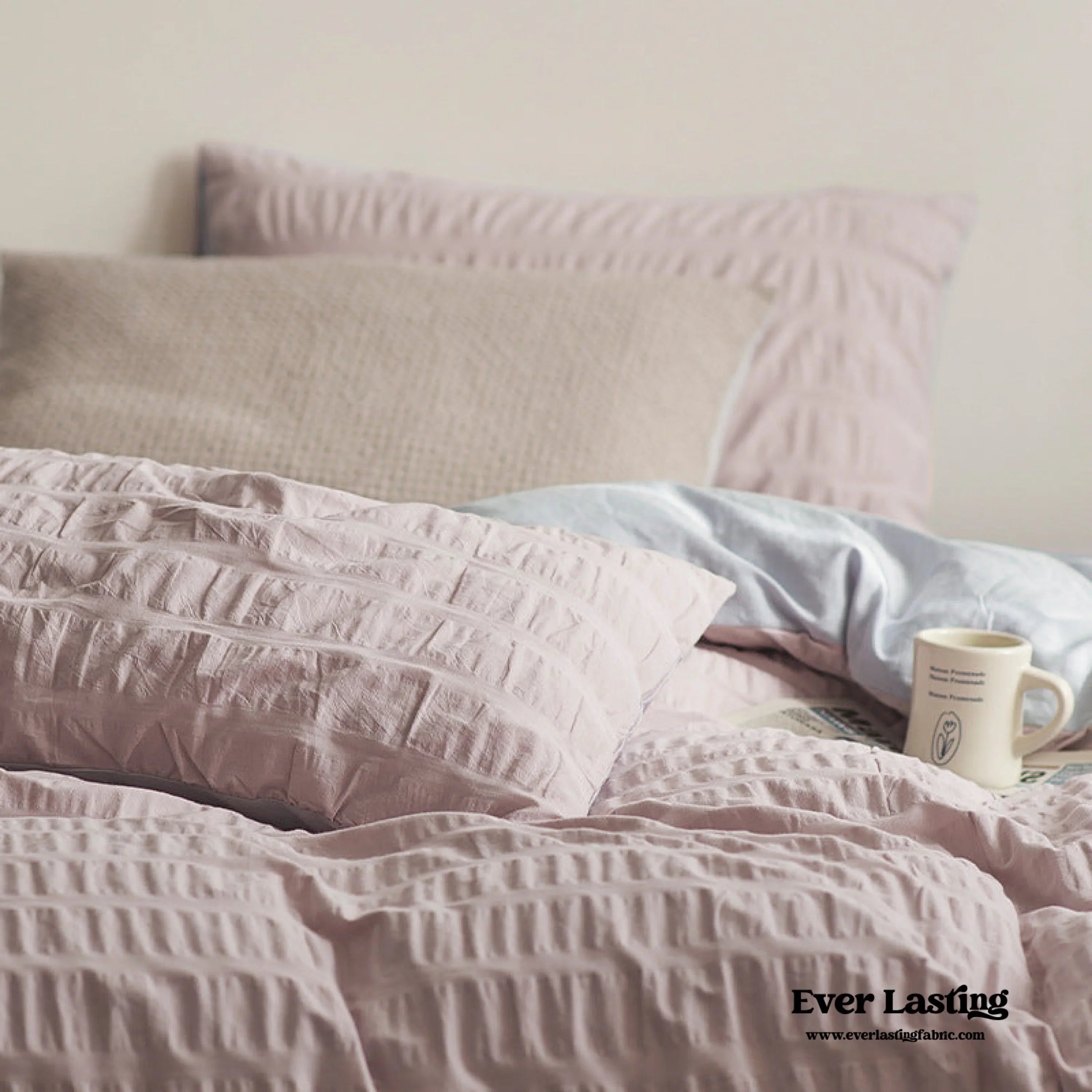 Minimal Bubble Textured Bedding Set / Blue Ever Lasting