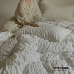 Minimal Bubble Textured Bedding Set / Blue Ever Lasting