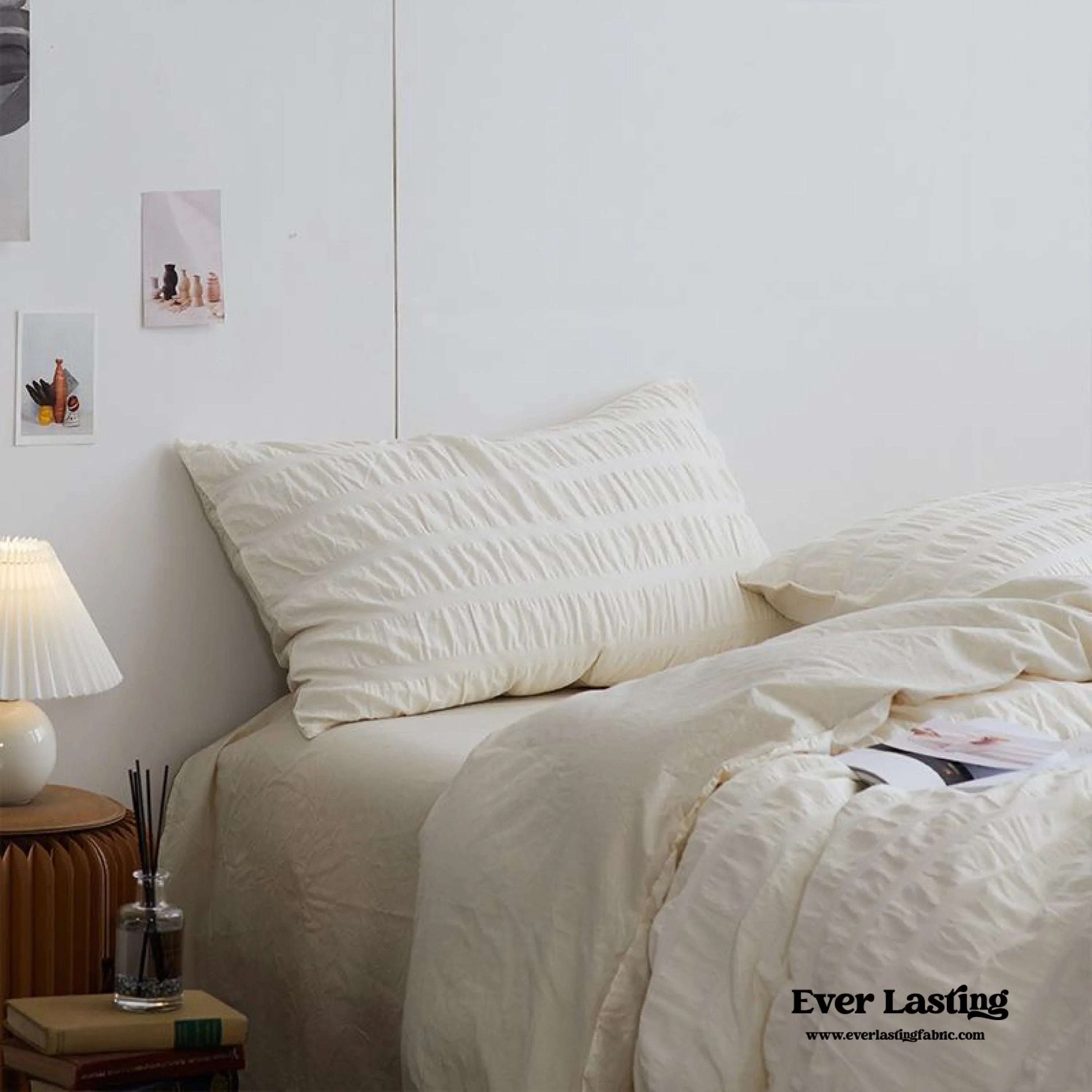 Minimal Bubble Textured Bedding Set / Blue Ever Lasting