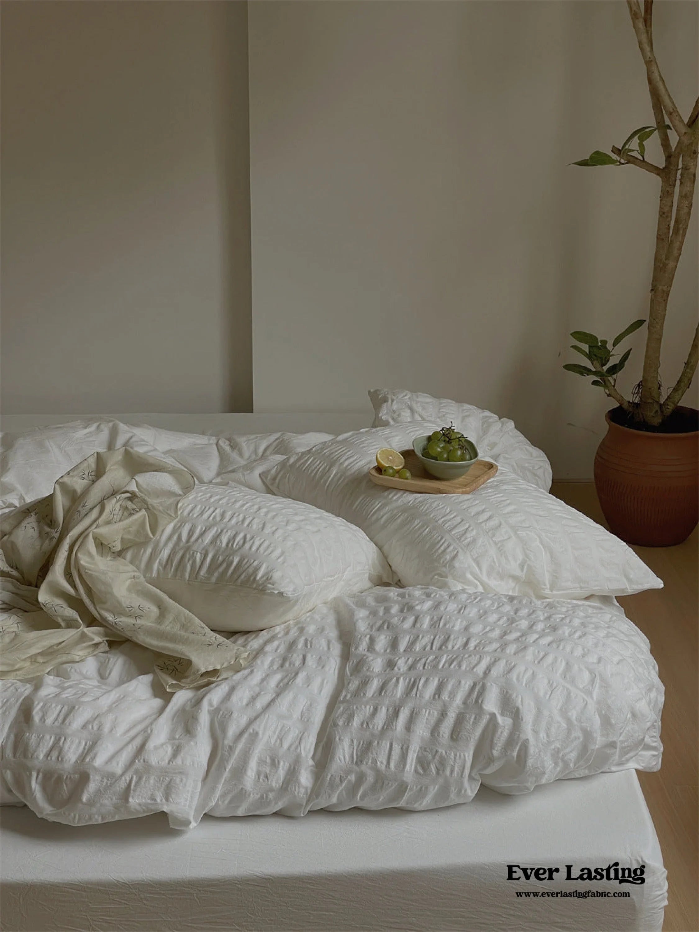 Minimal Bubble Textured Bedding Set / Blue Ever Lasting