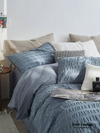 Minimal Bubble Textured Bedding Set / Blue Ever Lasting