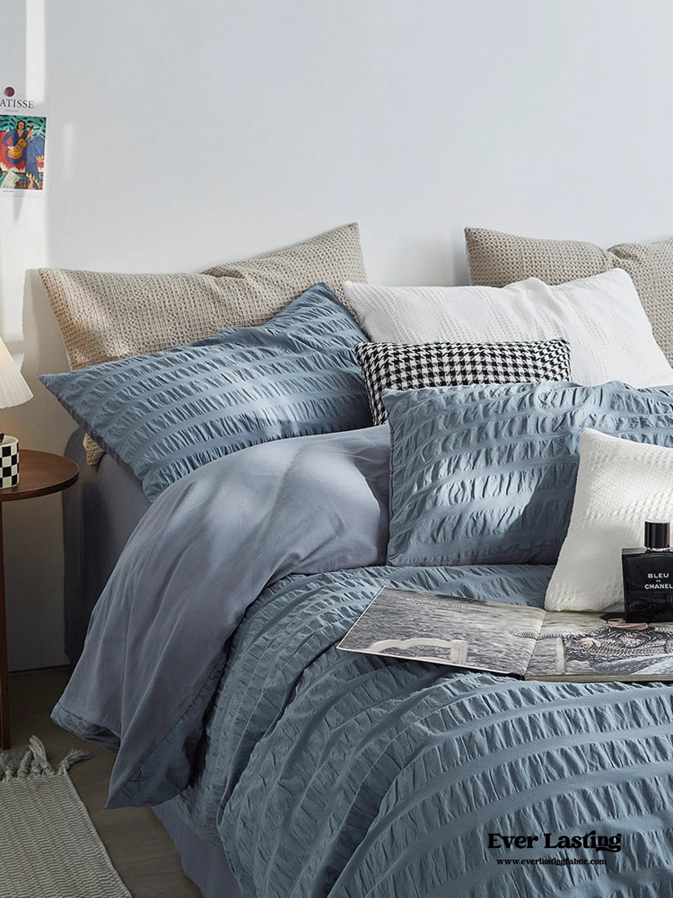 Minimal Bubble Textured Bedding Set / Blue Ever Lasting