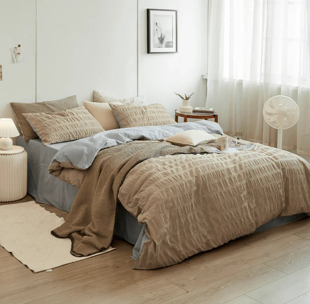 Minimal Bubble Textured Bedding Set / Blue Ever Lasting