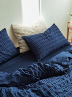 Minimal Bubble Textured Bedding Set / Blue Ever Lasting