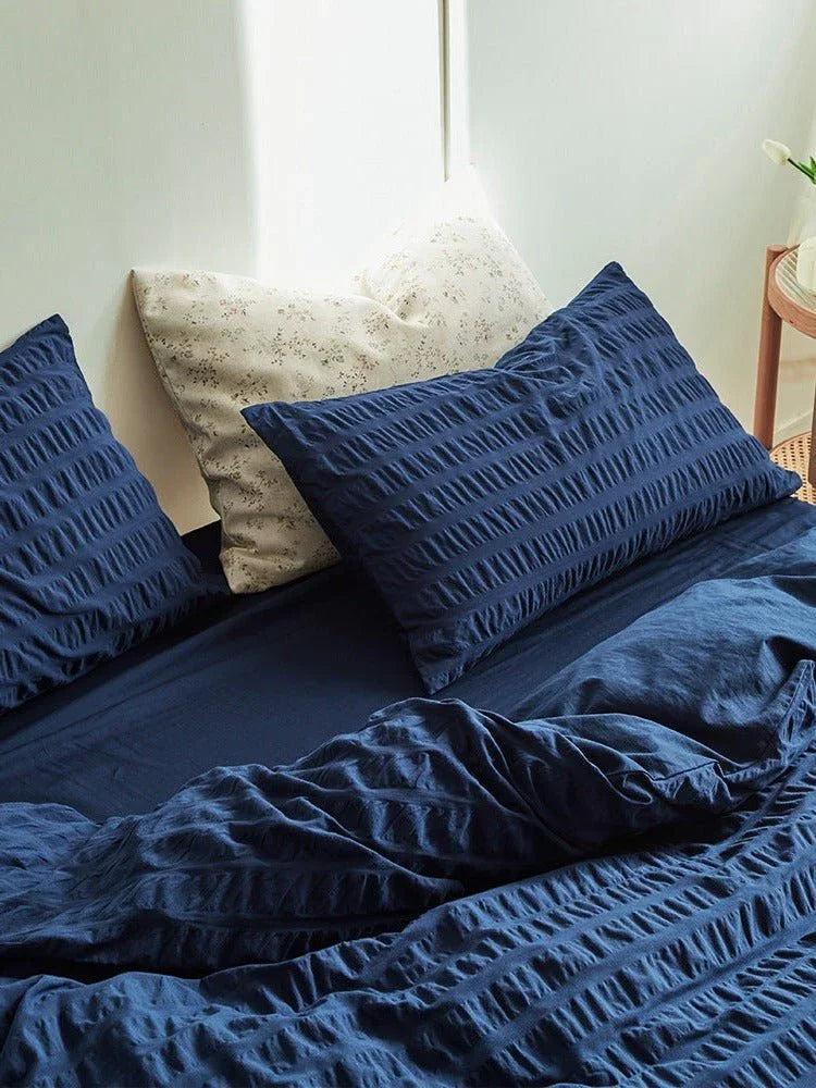 Minimal Bubble Textured Bedding Set / Blue Ever Lasting