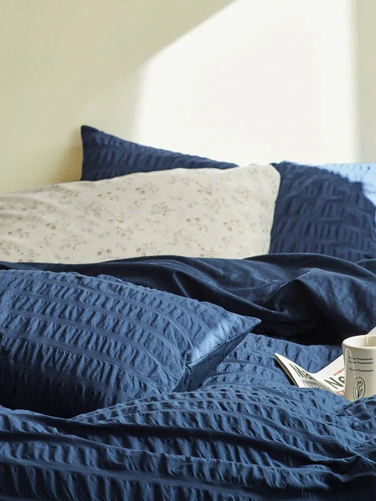 Minimal Bubble Textured Bedding Set / Blue Ever Lasting