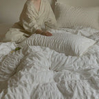 Minimal Bubble Textured Bedding Set / Blue Ever Lasting