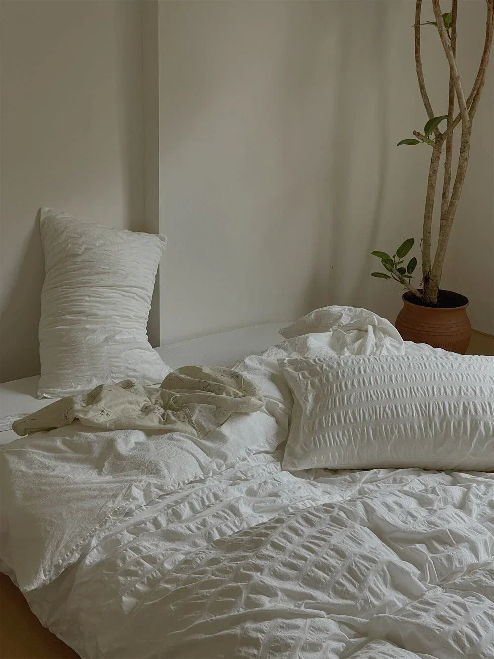 Minimal Bubble Textured Bedding Set / Blue Ever Lasting