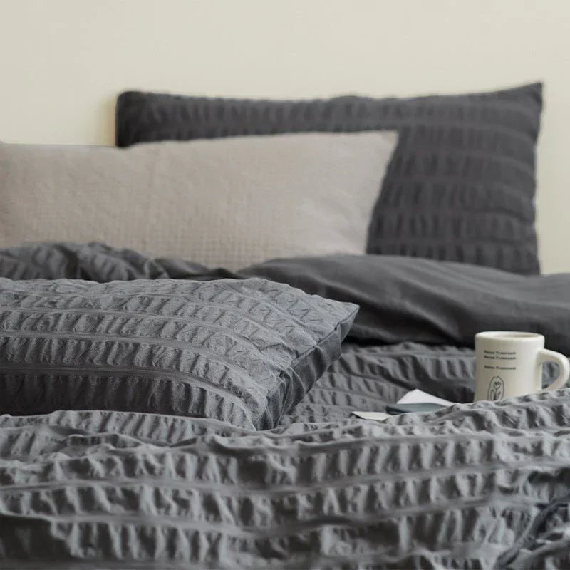 Minimal Bubble Textured Bedding Set / Blue Ever Lasting