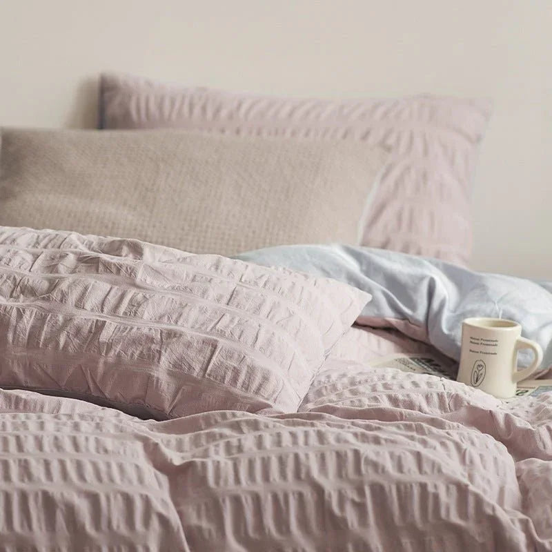 Minimal Bubble Textured Bedding Set / Blue Ever Lasting