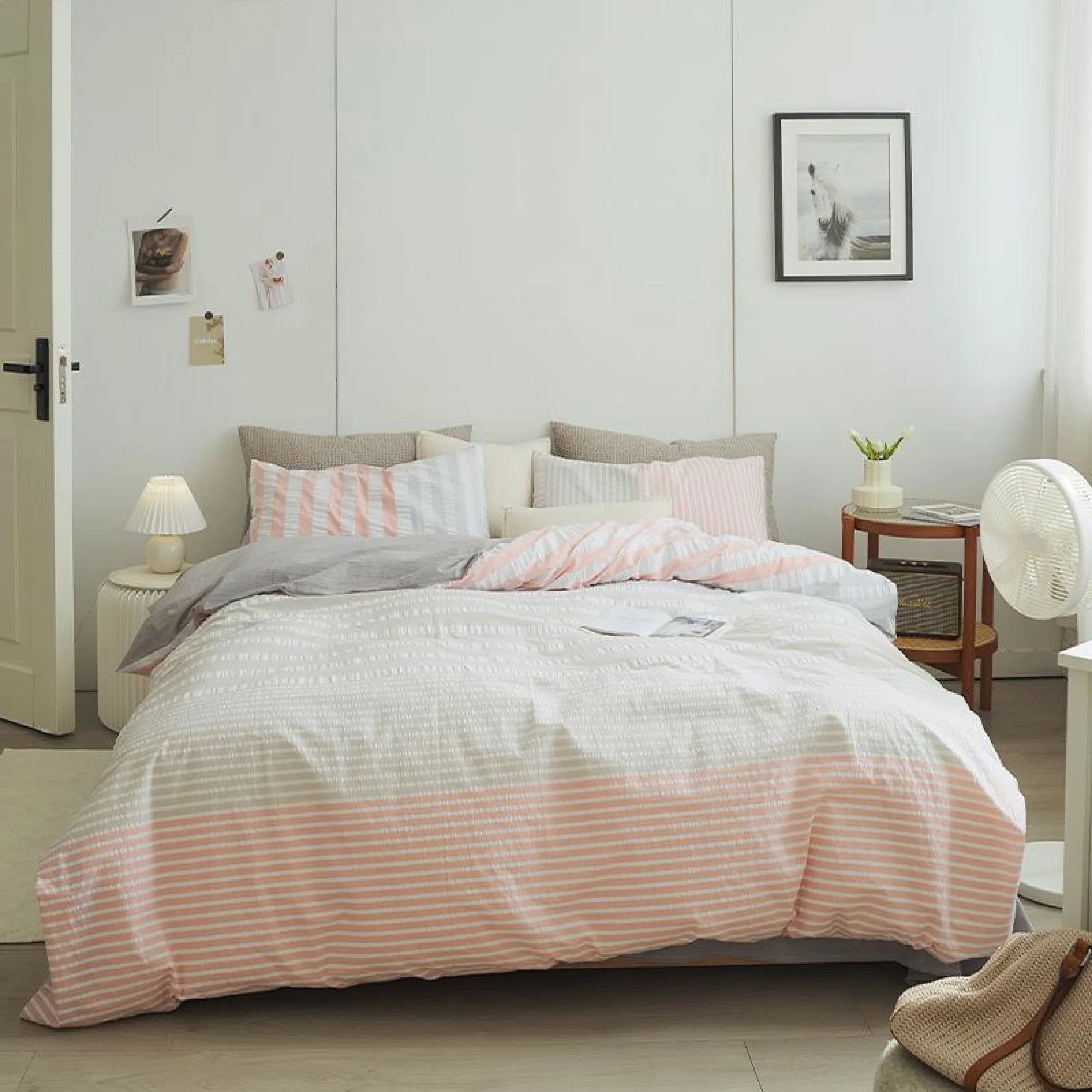 Minimal Bubble Textured Bedding Set / Blue Ever Lasting