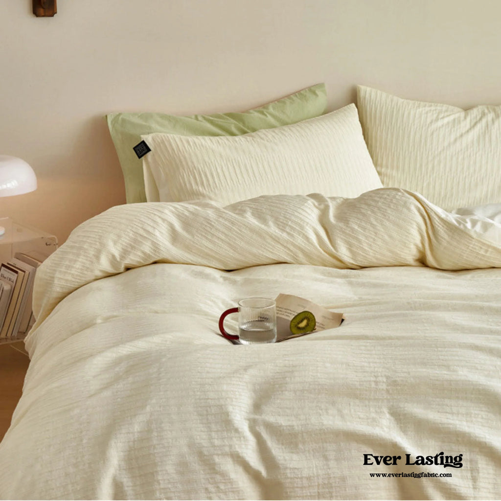 Minimal Jacquard Bedding Set / Blue Ever Lasting