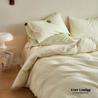 Minimal Jacquard Bedding Set / Blue Ever Lasting