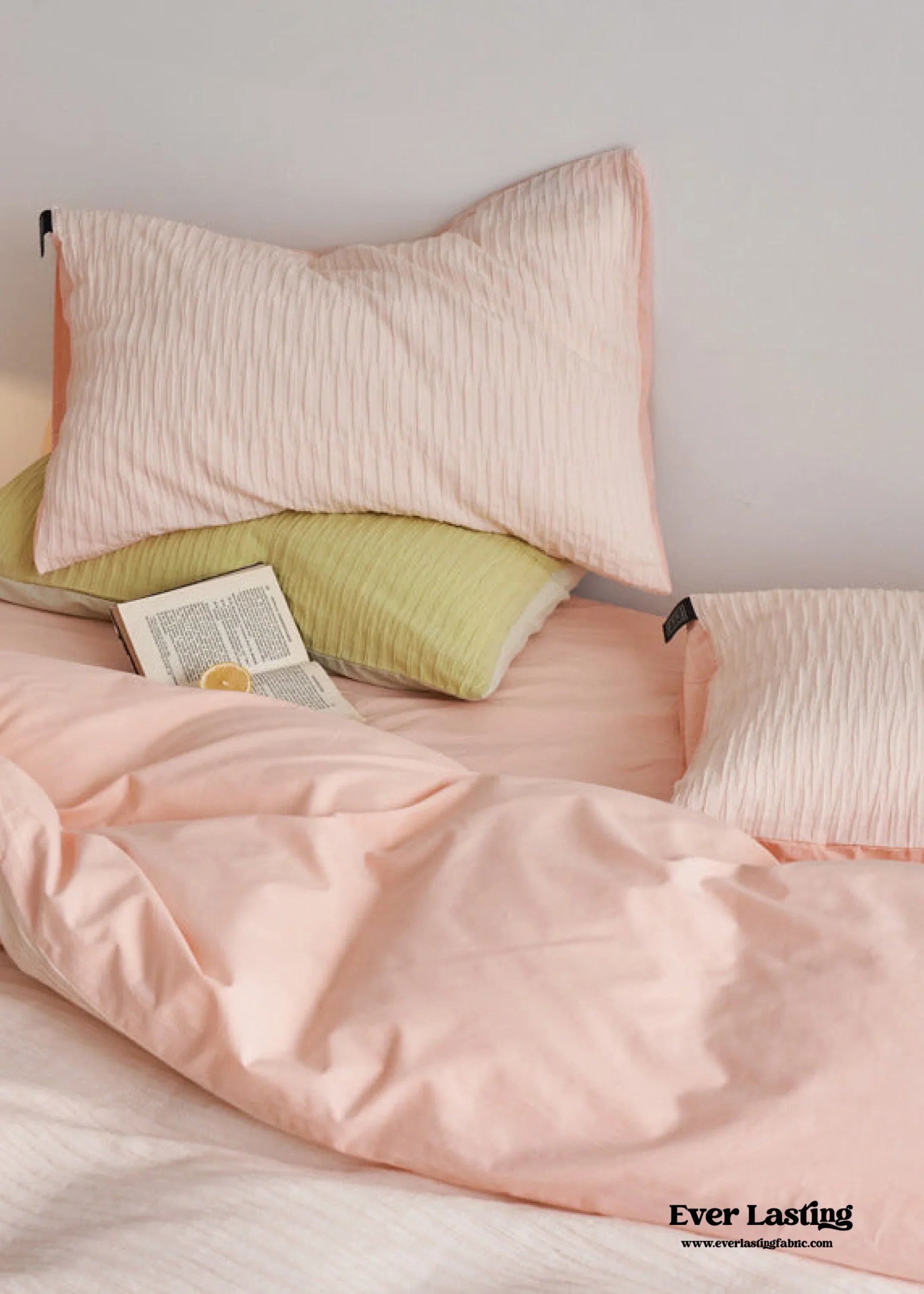 Minimal Jacquard Bedding Set / Pink Green Ever Lasting