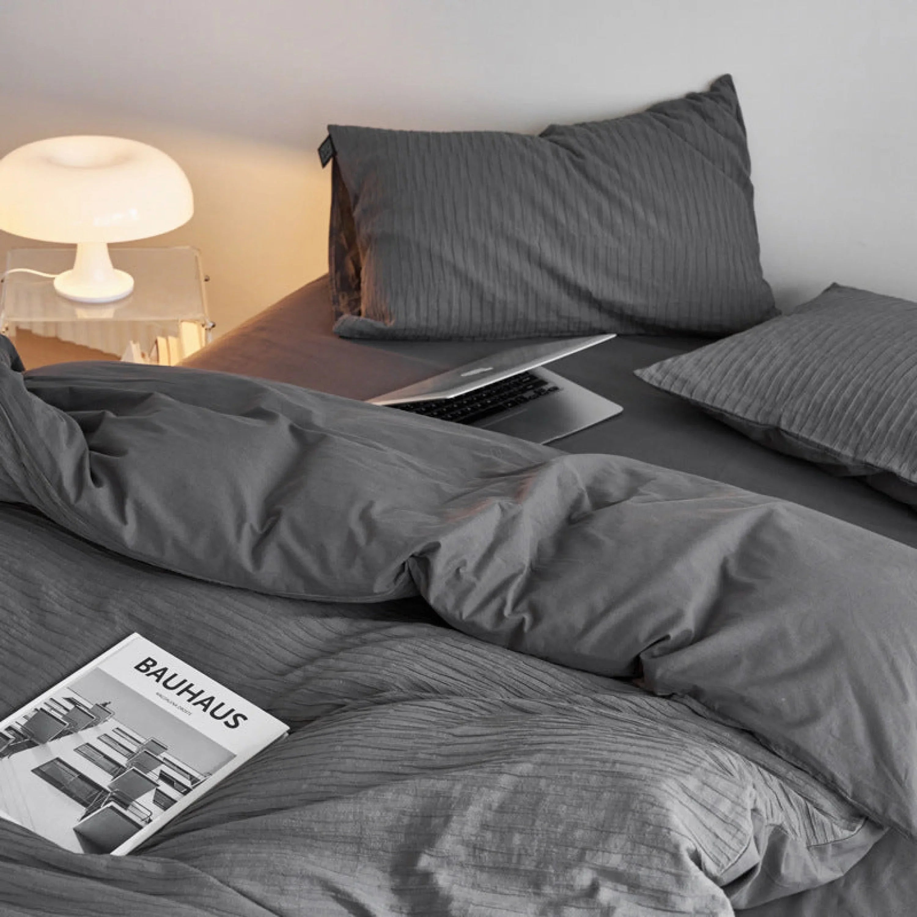 Minimal Jacquard Bedding Set / Pink Green Ever Lasting