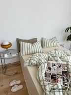 Minimal Stripe Bedding Set / Green Ever Lasting