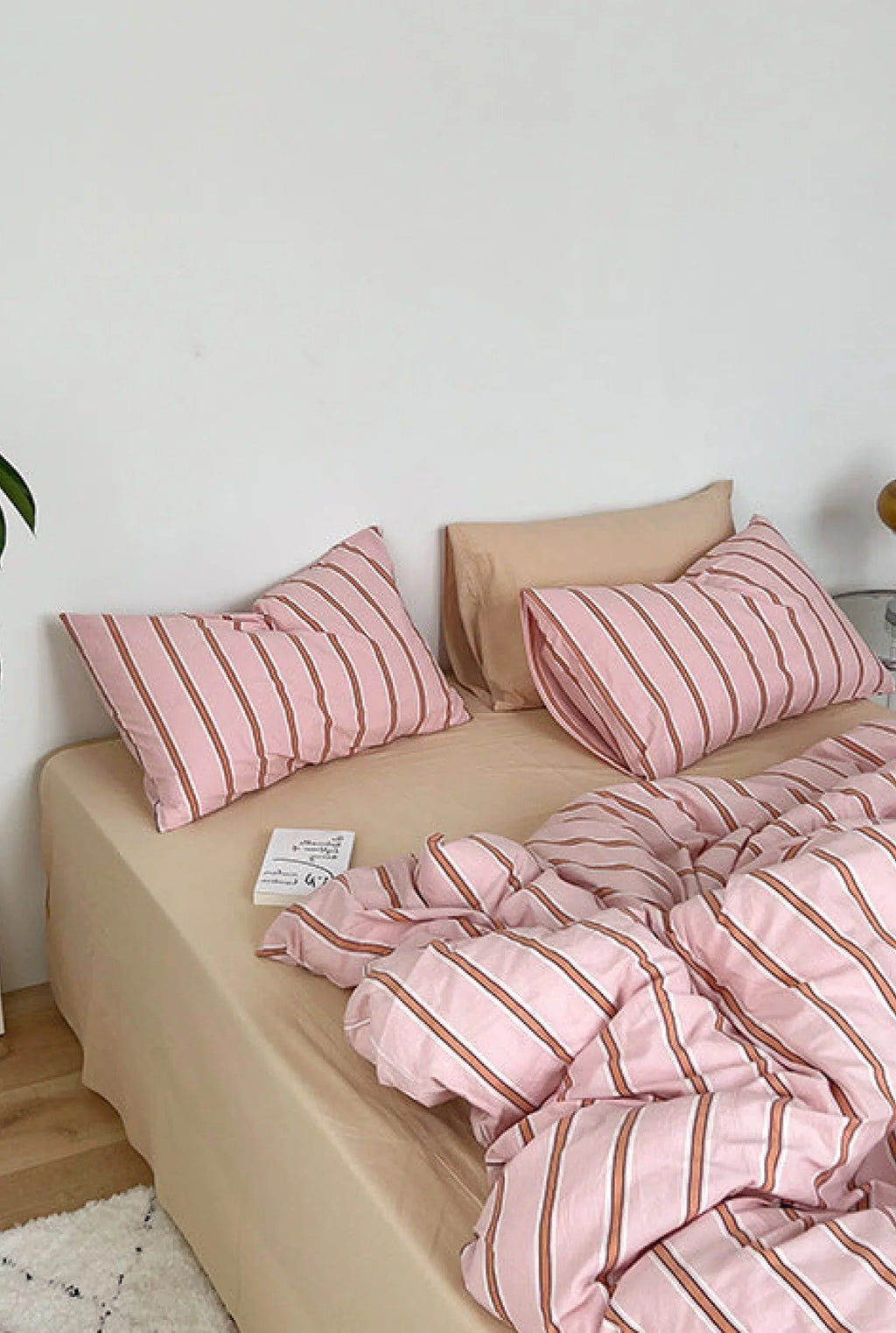 Minimal Stripe Bedding Set / Green Ever Lasting