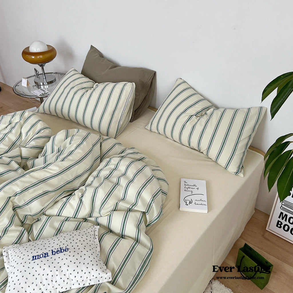 Minimal Stripe Bedding Set / Green Ever Lasting