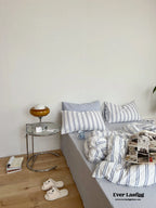 Minimal Stripe Bedding Set / Green Ever Lasting