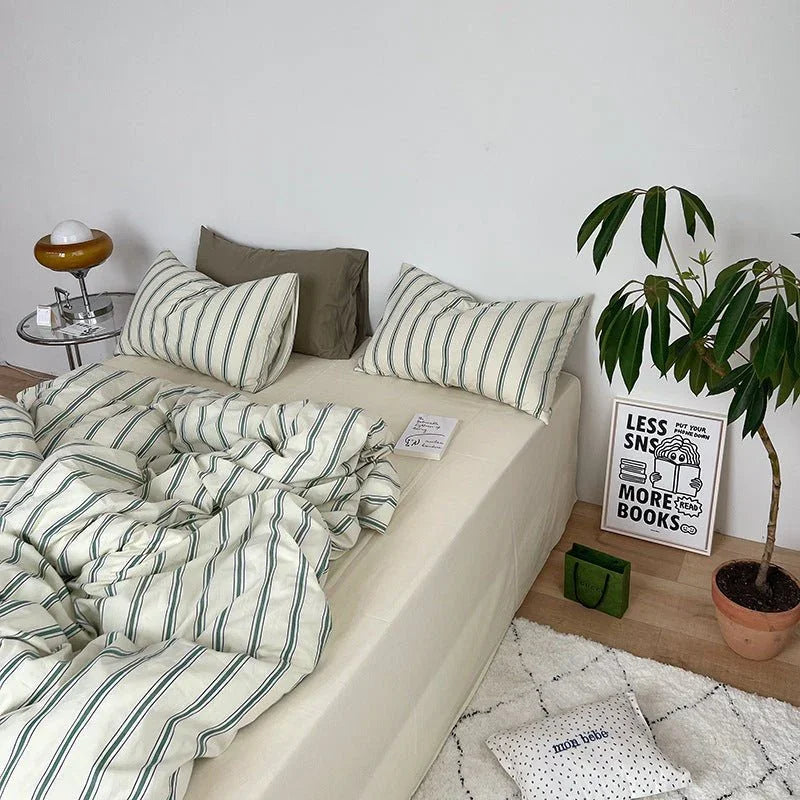 Minimal Stripe Bedding Set / Green Ever Lasting
