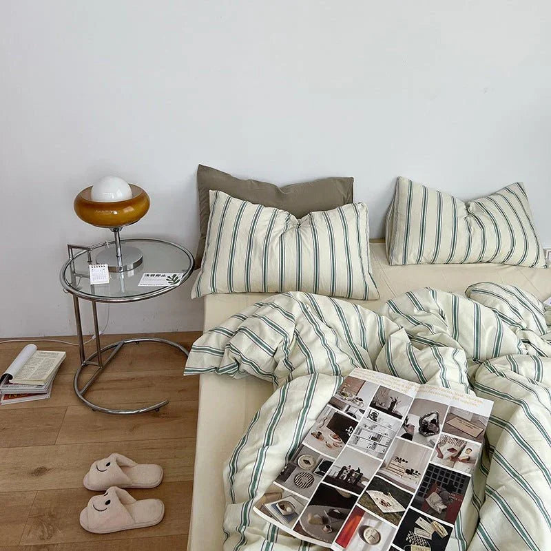 Minimal Stripe Bedding Set / Green Ever Lasting