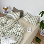 Minimal Stripe Bedding Set / Green Ever Lasting