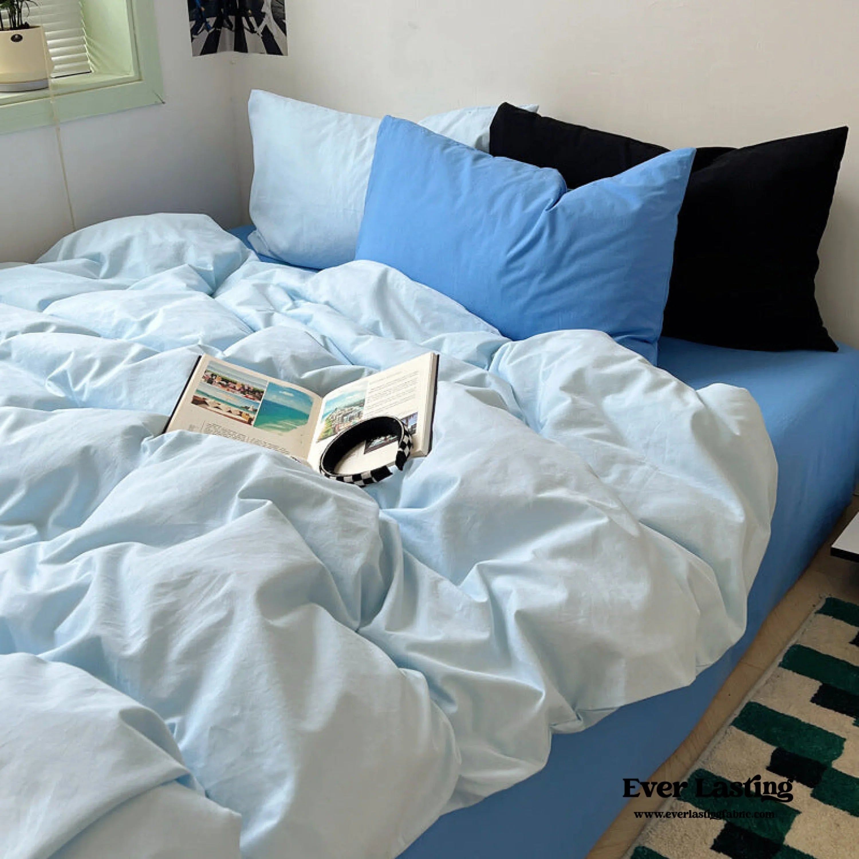 Mixed Color Ocean Crush Washed Cotton Bedding Set / White + Blue Ever Lasting