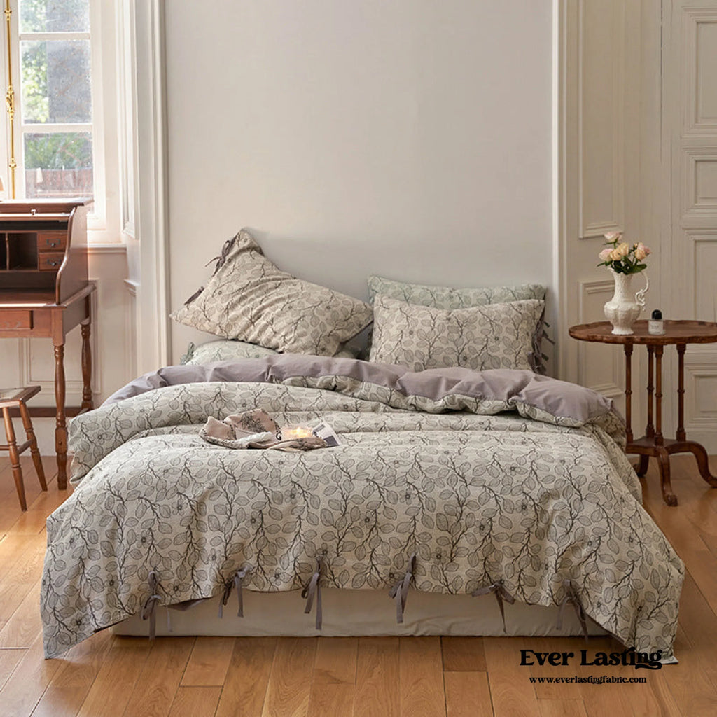 Mother Earth Floral Bedding Set / Pink Buttoned Ever Lasting