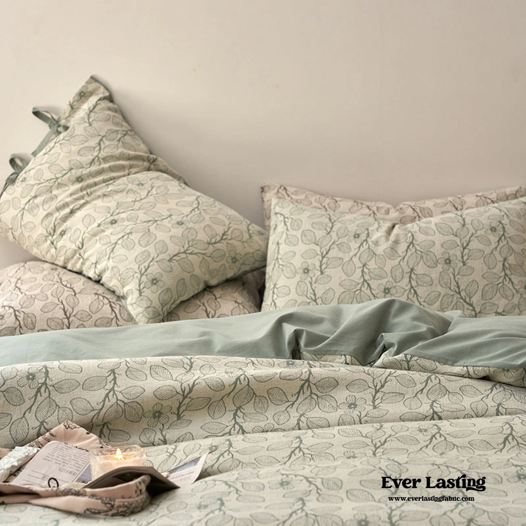 Mother Earth Floral Bedding Set / Pink Buttoned Ever Lasting