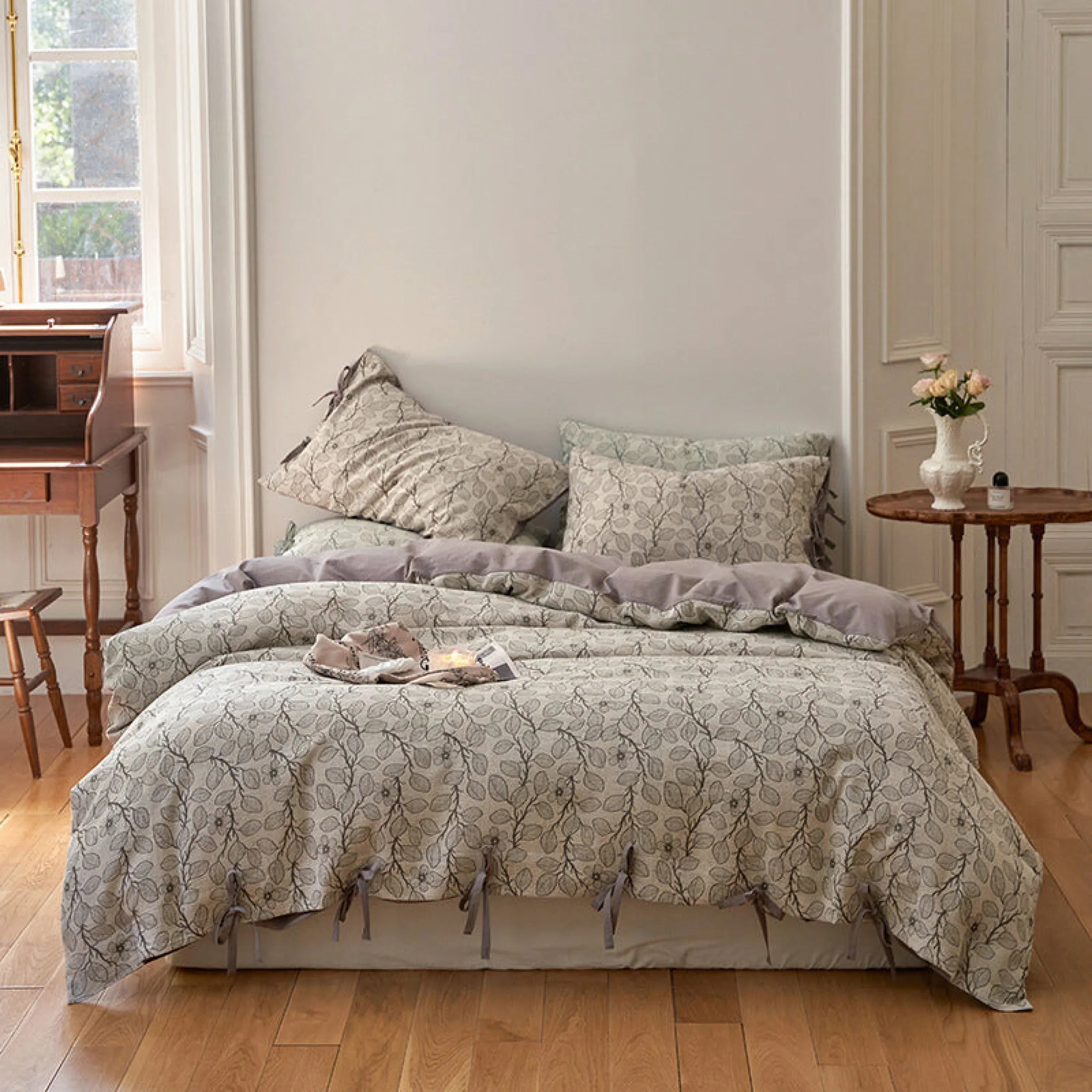 Mother Earth Floral Bedding Set / Pink Buttoned Ever Lasting