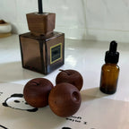 A Randomly Styled Natural Wood Aroma Diffuser with Elegant Wood Grain, Non-Flammable, Perfect Gift Choice - Enhances Air Quality, Apple-Shaped Fragrance Diffuser with Natural Wood Texture, Suitable for Home, Car, Office, Bath House Of Avana