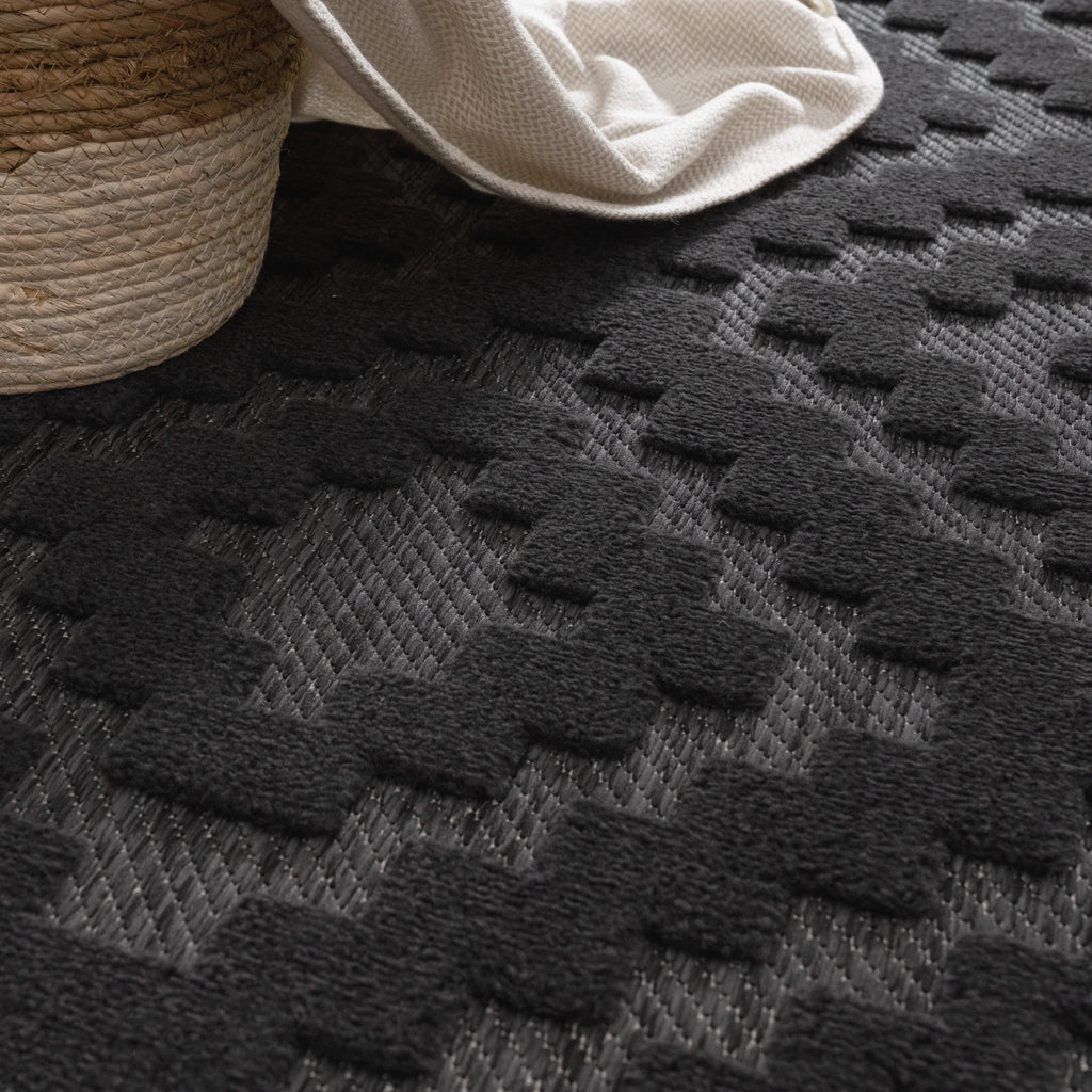 Indoor Outdoor Rug Livorno Trellis High-Low Pattern In Anthracite RugYourHome