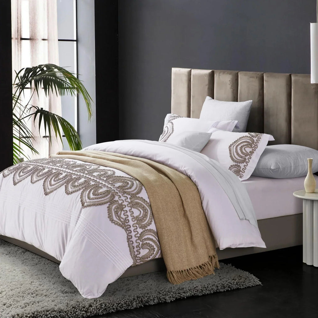 Padma Embroidered Duvet Set Mélange Home