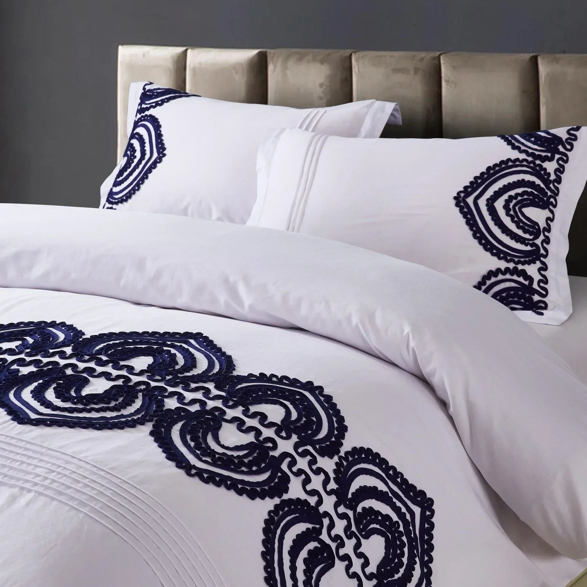 Padma Embroidered Duvet Set Mélange Home