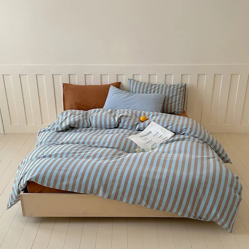 Parker Minimalist Striped Bedding Set / Khaki & Gray Ever Lasting