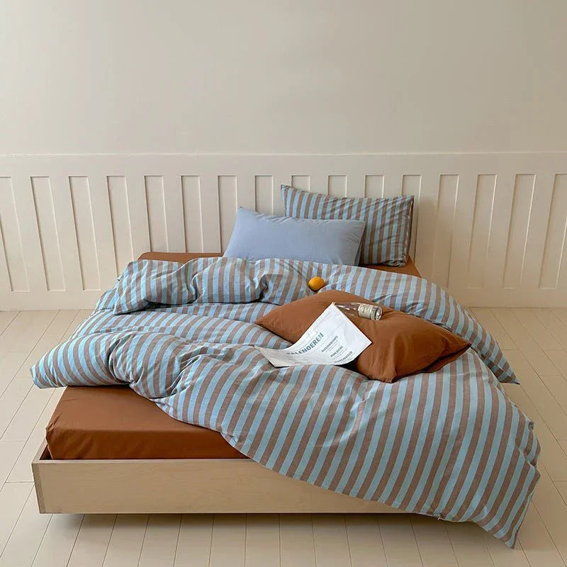 Parker Minimalist Striped Bedding Set / Khaki & Gray Ever Lasting