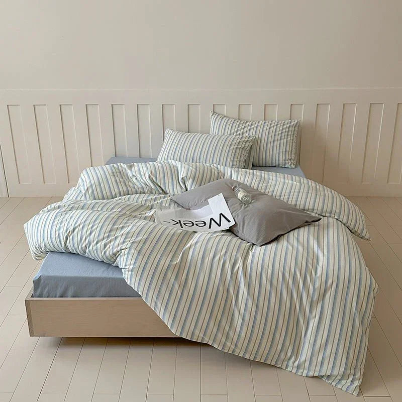Parker Minimalist Striped Bedding Set / Khaki & Gray Ever Lasting